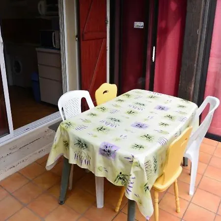 Mitoyenne Au Calme De La Pinede Avec Piscine - Cap D'agde - Ref Berg159 فيلة *