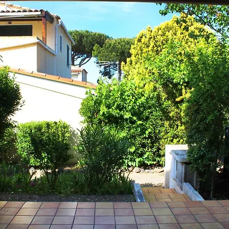Mitoyenne Au Calme De La Pinede Avec Piscine - Cap D'agde - Ref Berg159